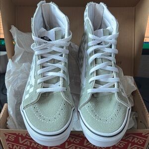 Kids Sk8-Hi Zip Checkerboard Shoe- Brand new in box- Mint Green